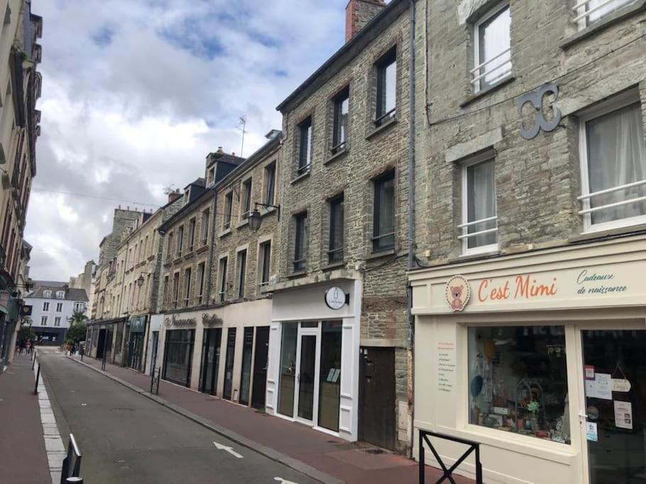 Duplex Parapluies De Cherbourg Netflix Parking 外观 照片